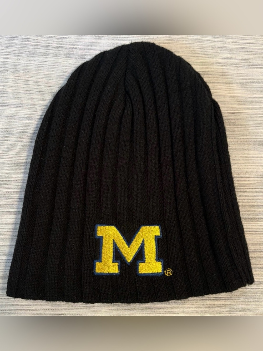 Vintage 90s University of Michigan Wolverines Starter Knit Beanie Hat